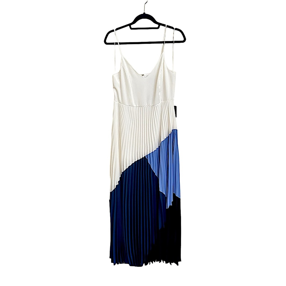 NWT! Express Maxi Dress w/ Pleated Color Block Skirt in Women’s Medium